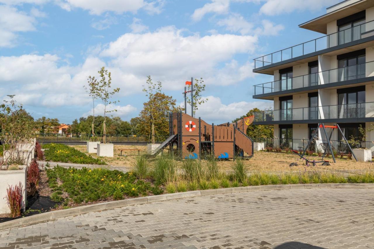 Wellness Resort Apartments Dziwnow Riverfront By Noclegi Renters Esterno foto
