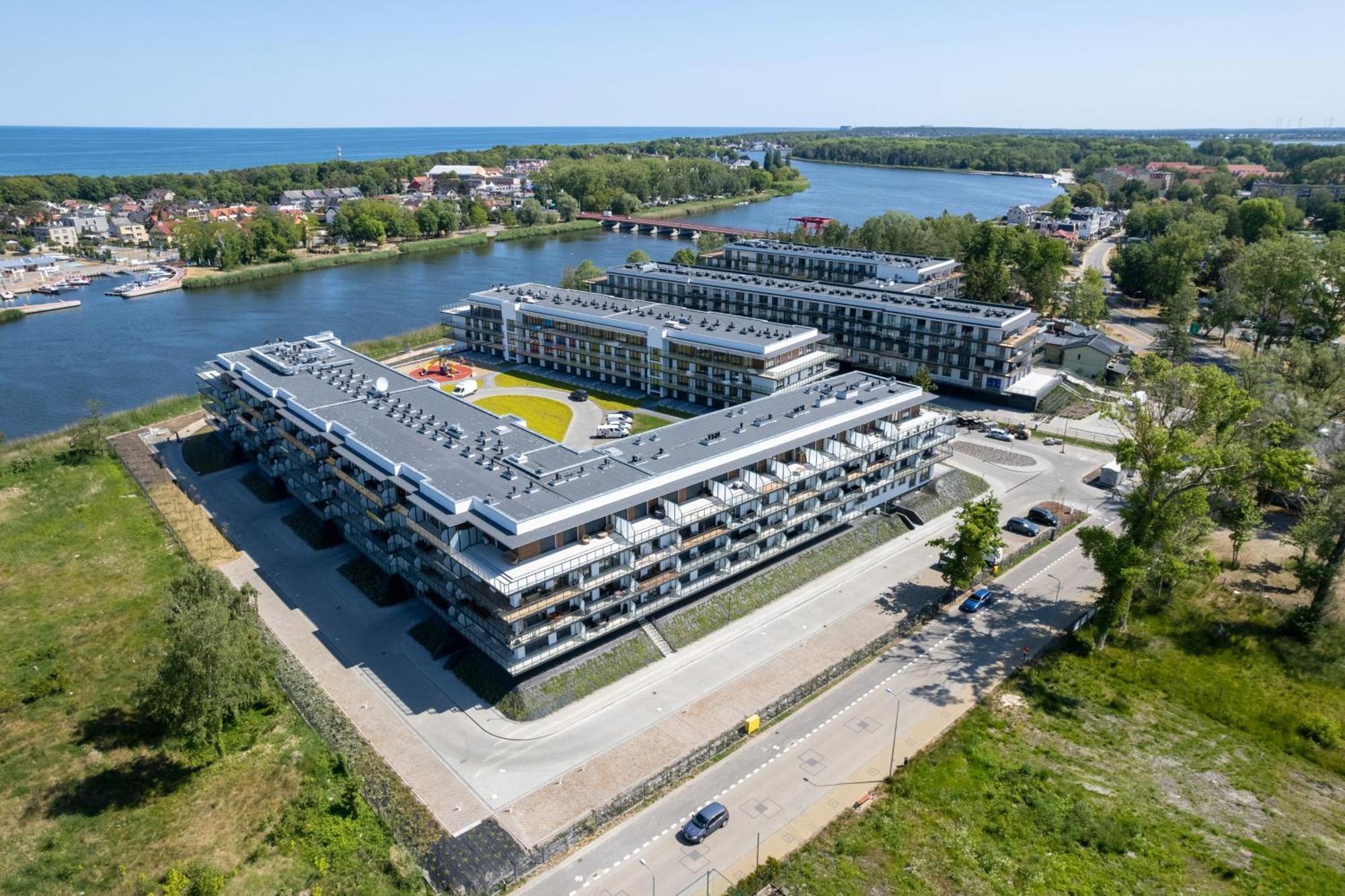 Wellness Resort Apartments Dziwnow Riverfront By Noclegi Renters Esterno foto